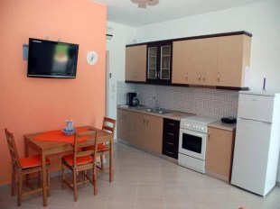 Ενοικιαζόμενα δωμάτια διαμερίσματα Σωτηρίτσα GOLDEN ROSE