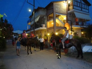 ΔΙΑΜΟΝΗ ΜΕΣΑΓΚΑΛΑ NOSTOS APARTMENTS